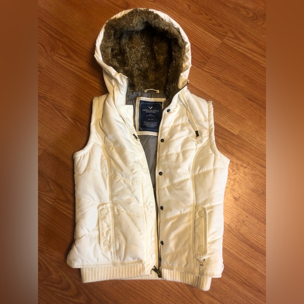American Eagle vest